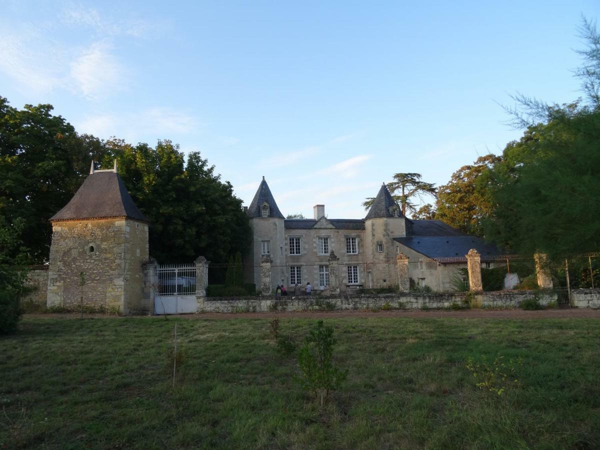 Hotel Le Logis De La Foret Sainte-Verge Exterior foto